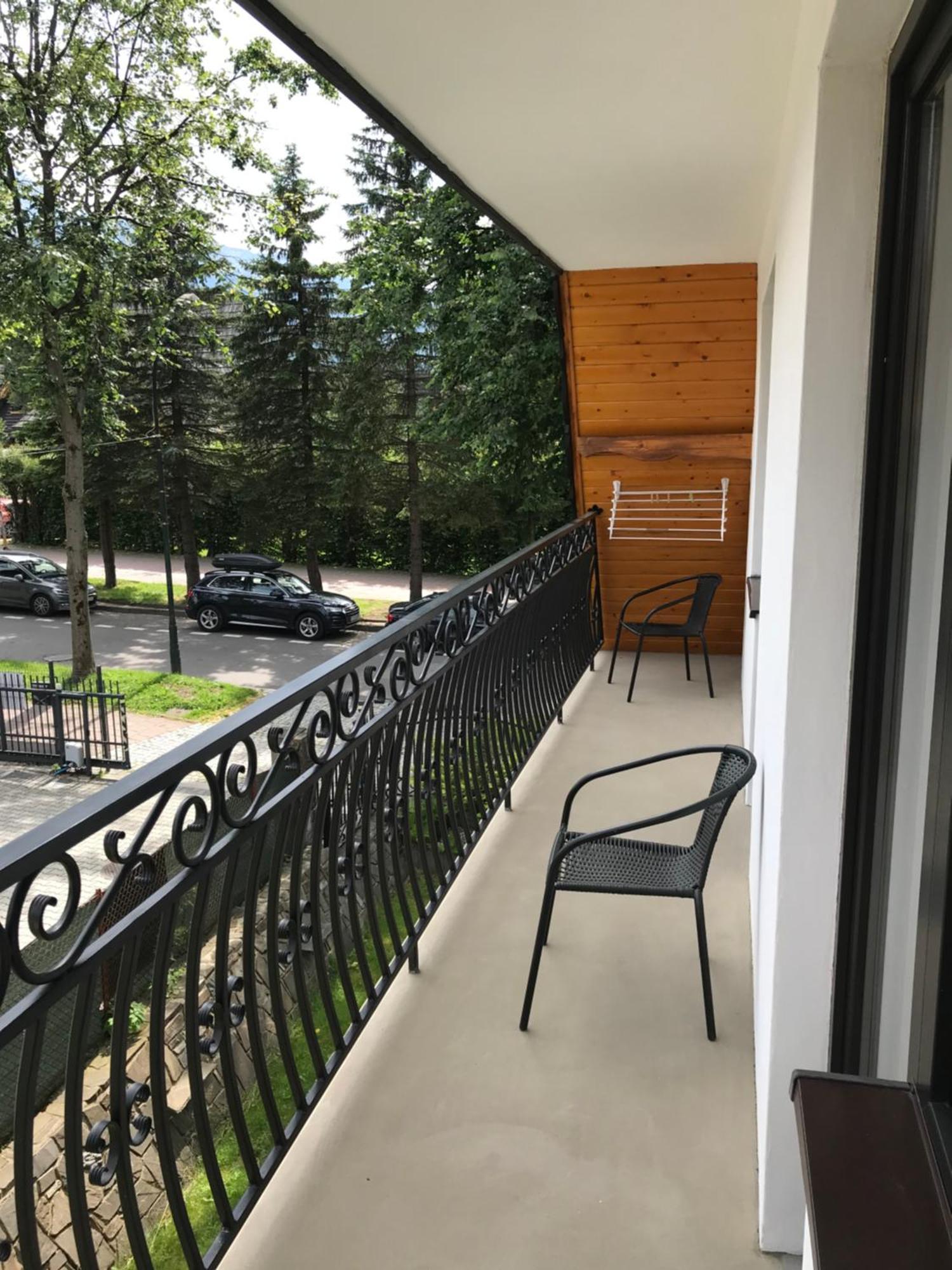 Podhalanska Apartment *