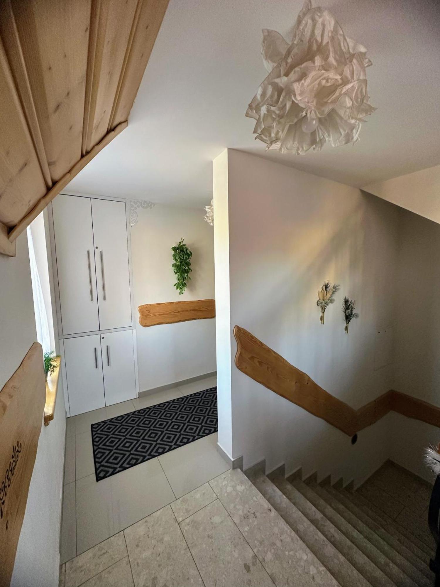 Podhalanska Apartment *
